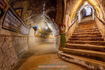 Prodej věhlasné nemovitosti Malovaného sklepa v Šatově, mezi - 8