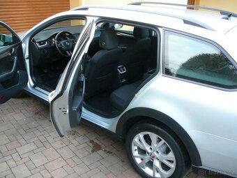 ŠKODA OCTAVIA SCOUT 2.0 TDI 110KW 4x4 NAV ALU TAŽNÉ SERVISKA - 8