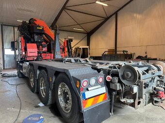 Volvo FM460 8x4 nosič kontejneru s hydraulickou rukou - 8