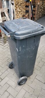 Plastová popelnice 120l na kolečkách. - 8
