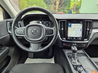 Volvo V60 D4 Momentum 2.0D 140KW AT•2020•Webasto•ACC•Kessy - 8