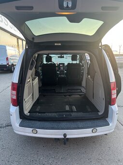 Chrysler Voyager - 8