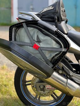 Honda CBF 1000 - 8