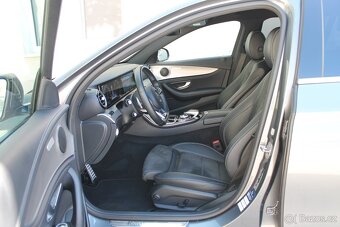 Mercedes-Benz Třídy E, 220dAMGVIRTUAL K.HEAD-UP - 8
