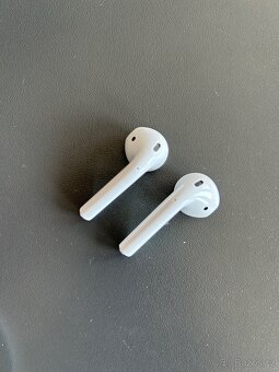 Apple Airpods 2 - 2024 - 8