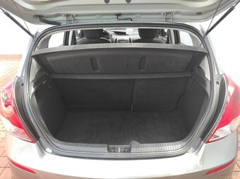 Hyundai i20 1.2 ČR 1.MAJ. KLIMA VÝHŘEV 89 tis. km - 8