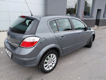 ASTRA 1.4 16V,  135000km-DOLOŽENO, původ ČR,  VELMI SOLIDNÍ - 8