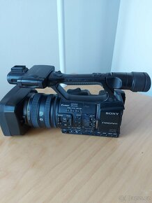 Reportážní kamera Sony NXCAM HXR-NX5E - 8