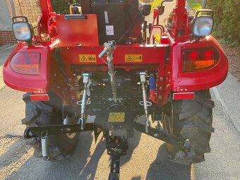 Traktor DF 304 G2, 1550 kg, 30 koní - 8