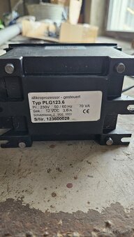 Nabíječka baterií na invalidní vozík - 8