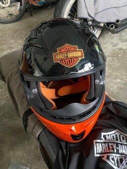 Harley Davidson - 8