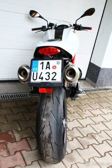 Ducati Monster 796 - 8