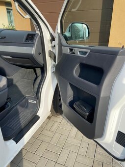 VW T5 Multivan 2.0 TDI DSG 4Motion - 8