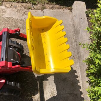 Šlapací traktor Rolly Toys X-Truck s radlicí a cisternou - 8