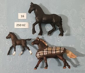 Schleich koně - 8