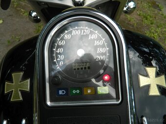 Suzuki VL 1500 LC Intruder - 8