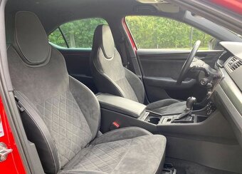Skoda Superb 2.0 TDI 4x4 DSG Sportline - 8