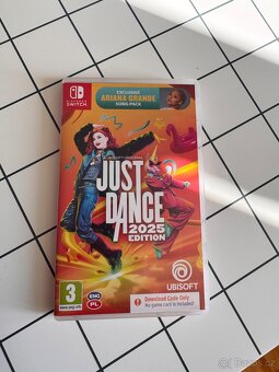 Nintendo Switch + hry a příslušenství - 8