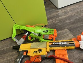 Hromada zbraní Nerf Xshot - 8