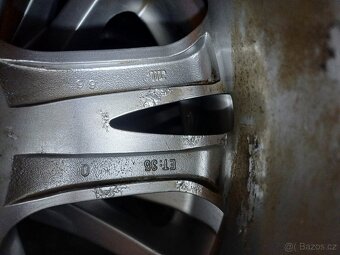 Alu kola Mercedes 17 ET:35, pneu 235/55/R17 - 8