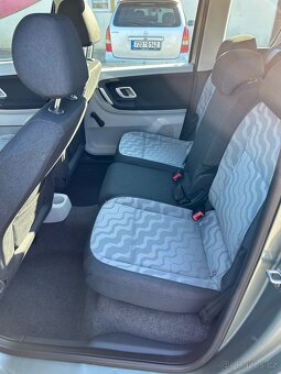 ŠKODA ROOMSTER 1. 4 MPI SERVISNÍ KNIHA - 8