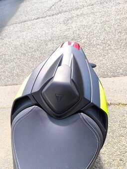 Triumph Street Triple 765 RS - 8