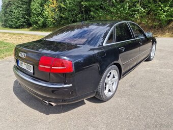 Audi S8 - 8