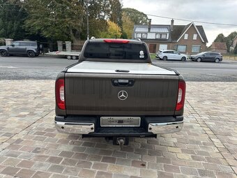 Mercedes Benz x 240d - 8
