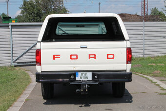 1990 Ford F250 4WD 302 V8, velmi pěkný orig. stav, DPH - 8