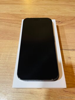 IPhone 15 pro 128 GB - 8