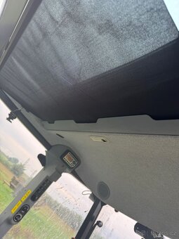 Traktor New Holland T4.75 - 8