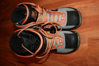 snowboard Hott stuff 145 cm , boty 40 - 8