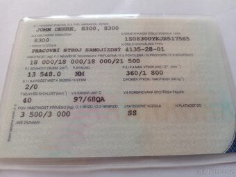 Sklízecí řezačka John Deere 8300i - 8