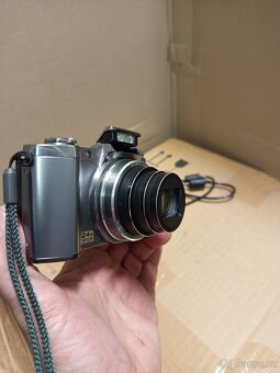 OLYMPUS SZ14 - 8
