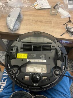 Prodám robotický vysavač - 8
