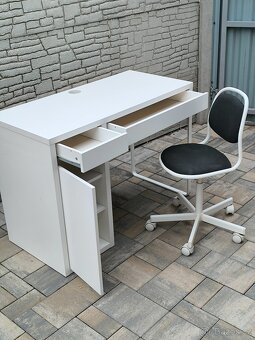 Prodám psací stůl IKEA + Dvě dětské židle - 8