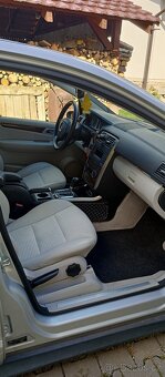 Mercedes Benz B200 - 8