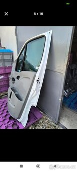 Prodám kompletní dveře P ,strana přední Renault Master Rok - 8