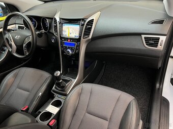 Hyundai i30 combi 1.6 CRDi,100 kW,manual,Style,AC,1maj,DPH - 8