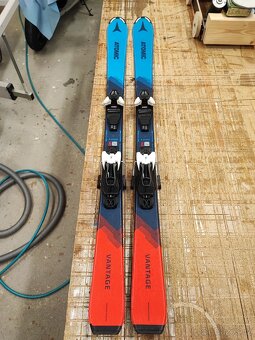 Dětské lyže Atomic 140cm + hole Komperdell 100cm - 8