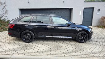 ŠKODA SUPERB COMBI SPORTLINE - 8