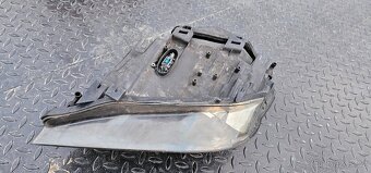 Přední světlo BMW E60 / E61 D1S + H7 - pravé - 8