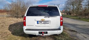 Chevrolet Suburban HD 2500 6.0 V8 4x4 - 8