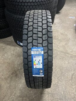 315/80 r22,5 Záběrové pneu 315/80 r22,5 - 8