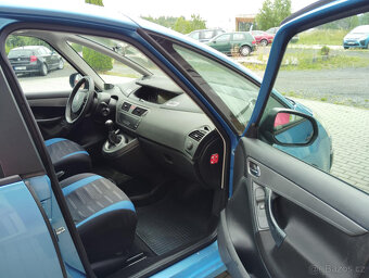 Citroen C4 Picasso 1,8 benzín-92 kW - 8