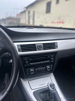 BMW e91 320d lci - 8