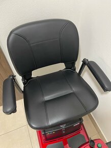 Téměř NOVÝ invalidní elektrický vozík - čtyřkolka - 8