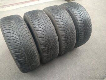 Prodám zimní gumy Continental 205/55 R16 DOT 3823 - 8