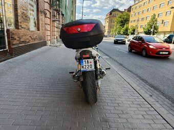 Suzuki GSX 1400 - 8