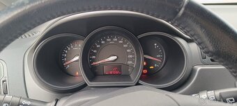 Kia Rio 1,3 benzín 2011 - 8